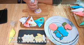 记第一次尝试糖霜饼干,手残了些造型一般,但亲手做的成就感爆棚。的做法步骤:16