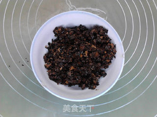 香辣豆豉蘑菇牛肉黑全麦包子的做法步骤:3