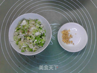 香辣豆豉蘑菇牛肉黑全麦包子的做法步骤:4