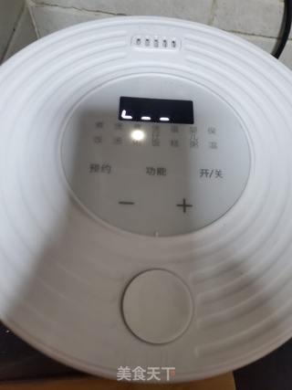 砂锅牛肉粥的做法步骤:3