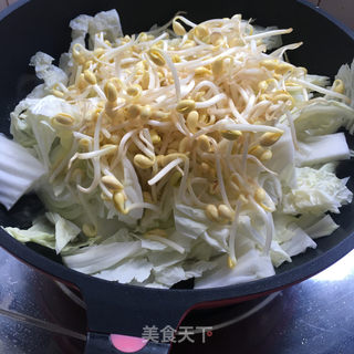 白菜豆腐炖马肠的做法步骤：7