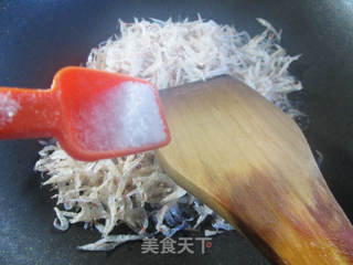 香酥腰果炒虾皮的做法步骤：2