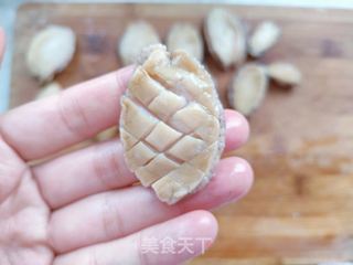 鲍鱼小土豆烧虾球的做法步骤:4