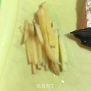 花鲢鱼头豆腐煲的做法步骤：2