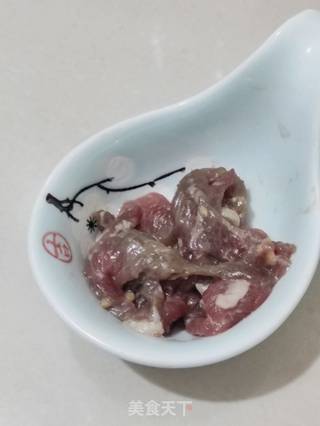 辣白菜肉丝年糕汤的做法步骤：2