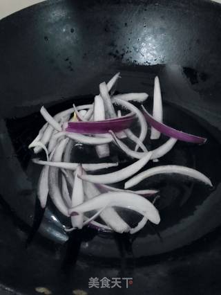 辣白菜肉丝年糕汤的做法步骤:4