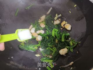 虾仁菠菜炒鸡蛋的做法步骤:7