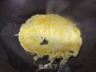 虾仁菠菜炒鸡蛋的做法步骤:5