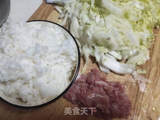 白菜瘦肉粥的做法步骤：1