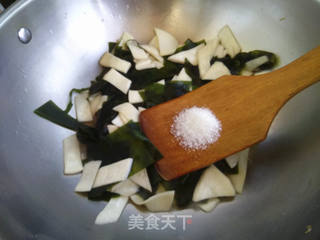 杏鲍菇烧海带的做法步骤:5