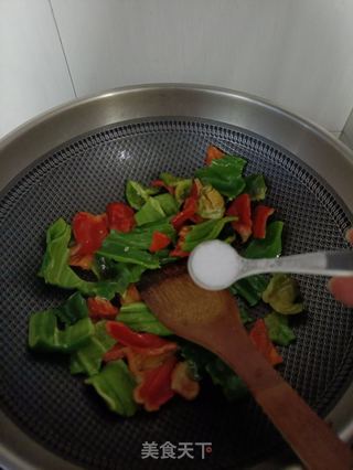皱皮椒炒大肠的做法步骤:5