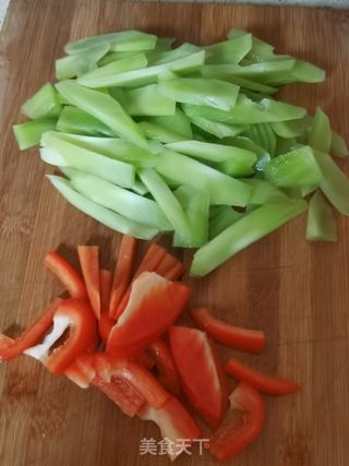 莴笋炒肉片的做法步骤:5
