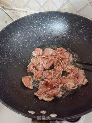 莴笋炒肉片的做法步骤:9