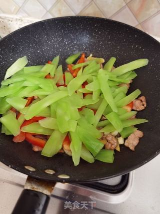 莴笋炒肉片的做法步骤:13