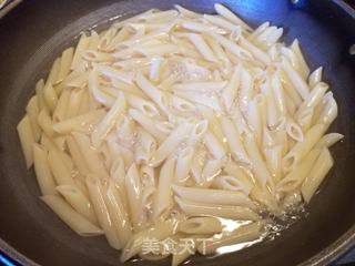 海鲜番茄酱意面的做法步骤:8