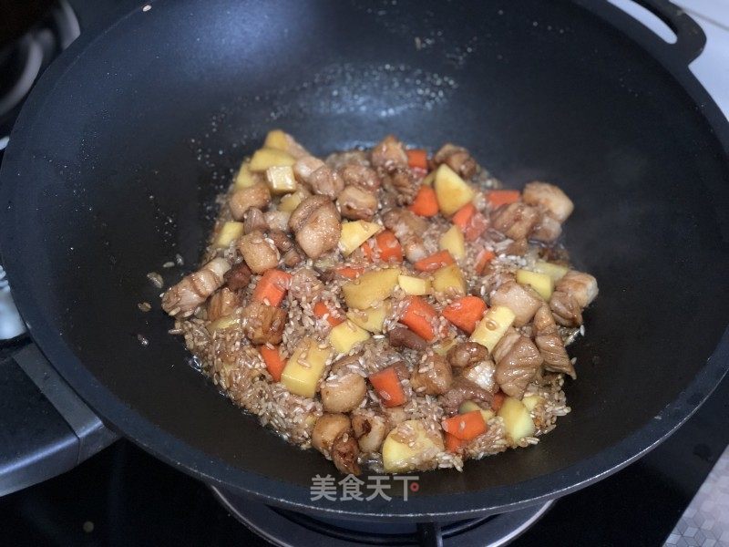 五花肉土豆焖饭的做法步骤：4