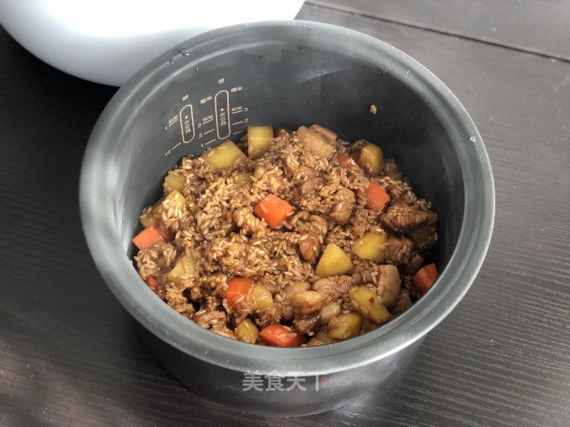 五花肉土豆焖饭的做法步骤：5