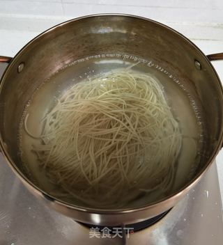 鸡蛋炒粉条的做法步骤:4