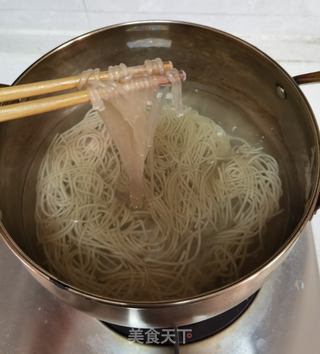 鸡蛋炒粉条的做法步骤:5