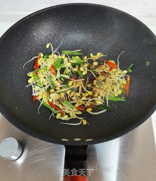 鸡蛋炒粉条的做法步骤:9