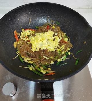 鸡蛋炒粉条的做法步骤:11