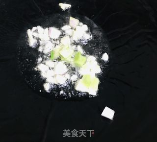 茄汁炖豆腐的做法步骤：3