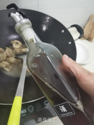 洋葱炒鸡腿的做法步骤：3