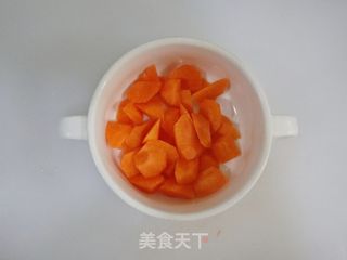 胡萝卜三色藜麦粥的做法步骤:2