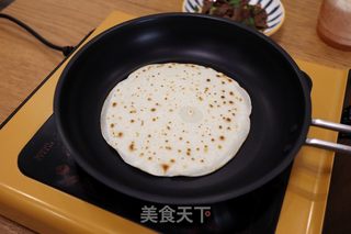 肥牛原味软饼卷的做法步骤：10