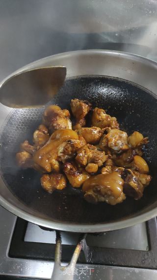 话梅猪手的做法步骤:8