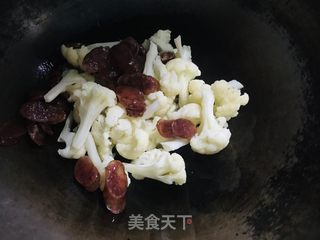 菜花炒腊肠的做法步骤：4