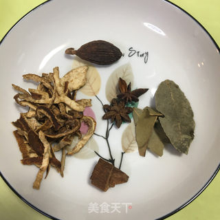 香卤牛腱肉的做法步骤：3