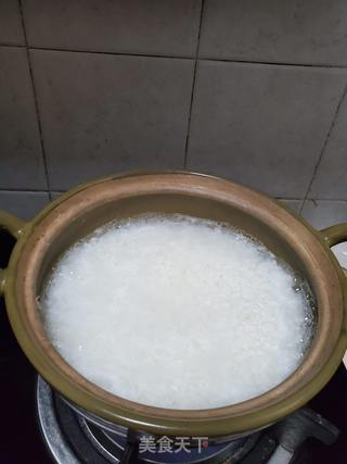 鸽子腊肉煲仔饭的做法步骤:9