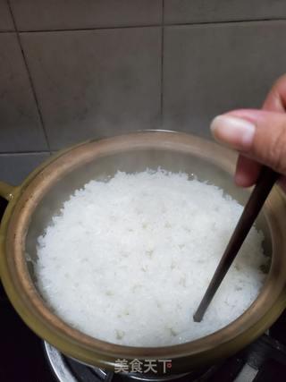 鸽子腊肉煲仔饭的做法步骤:10