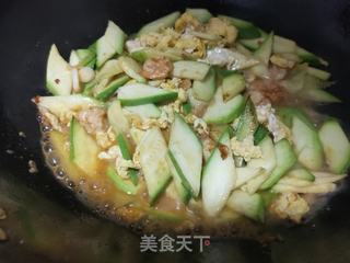 西葫芦虾仁炒鸡蛋的做法步骤:10