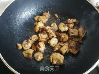 毛芋炖鸡肉的做法步骤：5