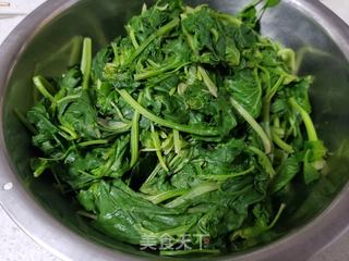 油菜鸡蛋馅饺子的做法步骤:3