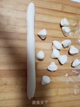 油菜鸡蛋馅饺子的做法步骤:7