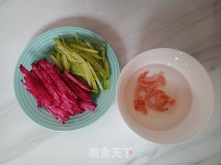 海米萝卜汤的做法步骤：2
