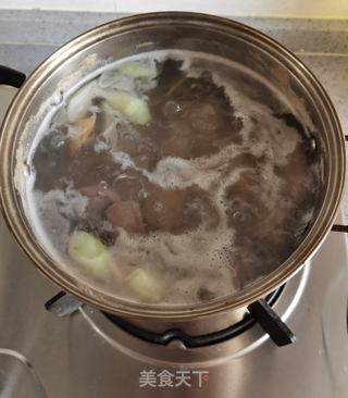 土豆炖牛腩的做法步骤:8