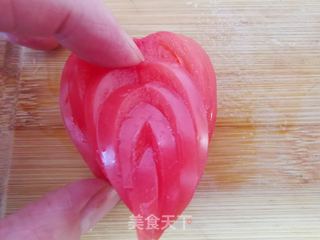 西红柿拌白糖的做法步骤:5