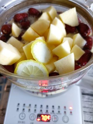 大枣苹果糖水的做法步骤:7