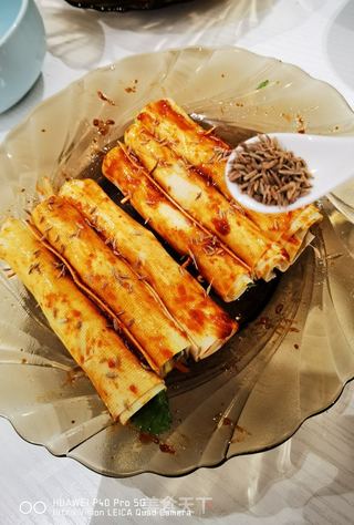 串肉店里的爆款$烤干豆腐卷的做法步骤:11