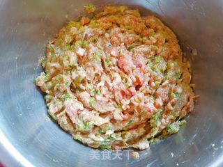 鸳鸯芹菜馅饺子的做法步骤:4
