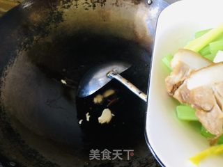 芹菜炒豆腐干的做法步骤：3