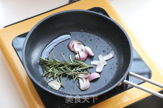 过年大菜煎羊排,摆出吃不起的样子的做法步骤:3