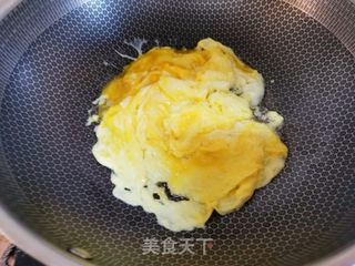 海鲜菇炒鸡蛋西红柿的做法步骤:4