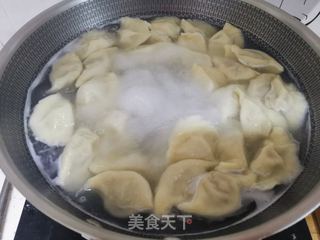 鸳鸯芹菜馅饺子的做法步骤:9