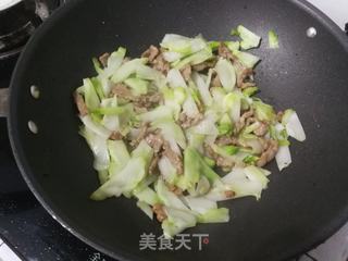 榨菜炒肉片的做法步骤：6