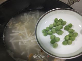 白萝卜豌豆汤的做法步骤:11